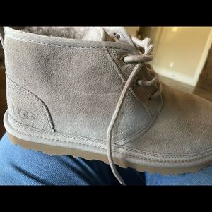 Women’s UGG Neumel boots size 10 Tan color